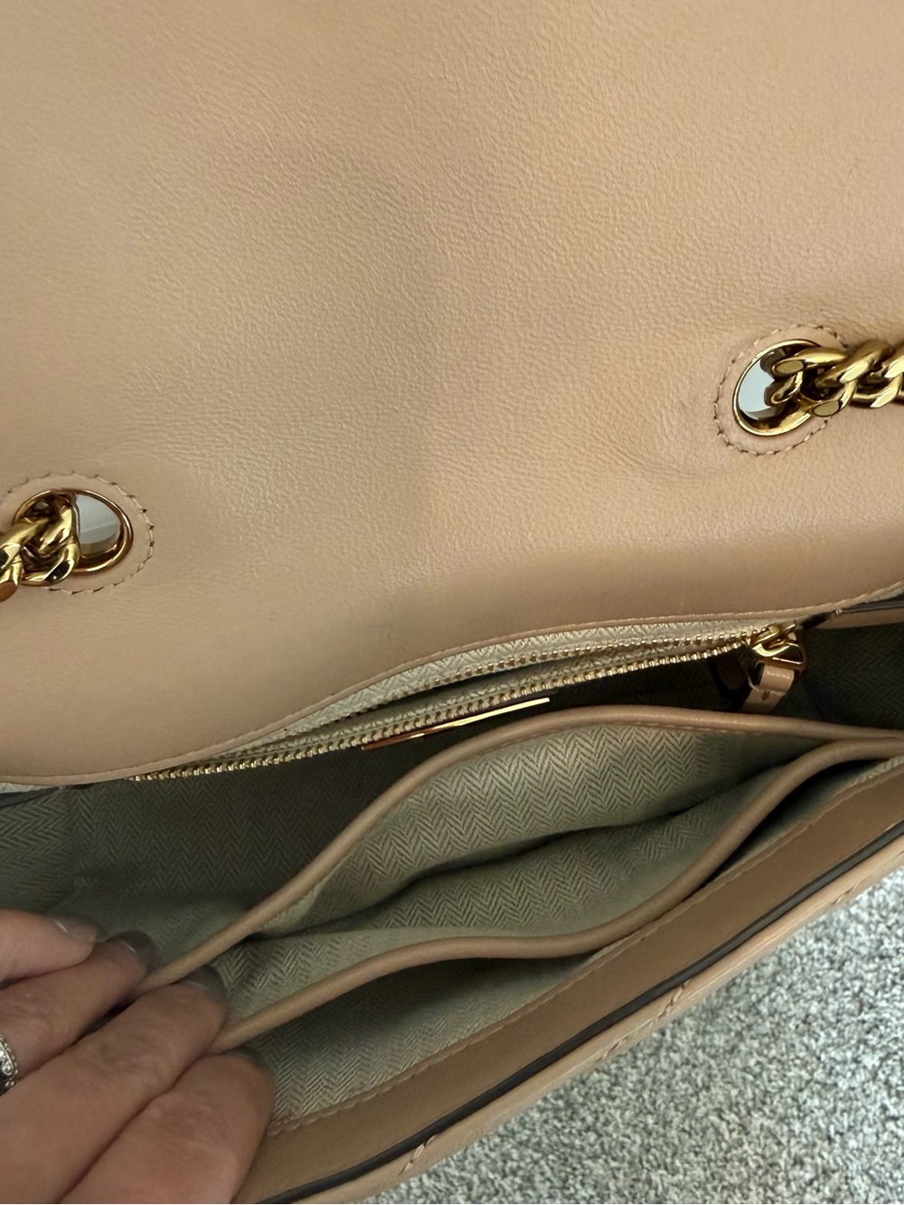 Tory Burch Kira Convertible Quilted Bag - Picture 11 of 11